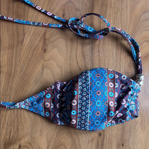 H&M Burgundy and Blue Patterned Bikini Top - Picture 6 of 6